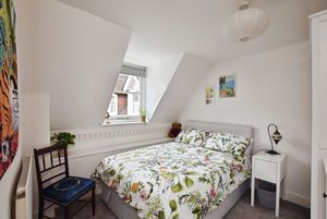 Photo 5- click for photo gallery